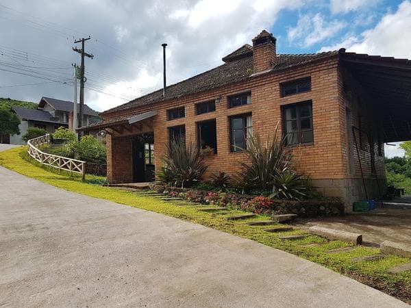 Bento devagar: os Caminhos de Pedra